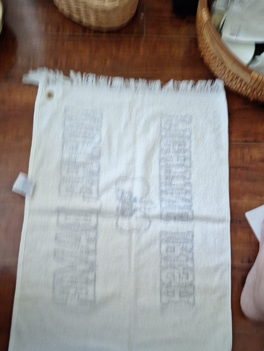 Vintage Notre Dame Fighting Irish White and Gold Towel - Picture 6 of 8
